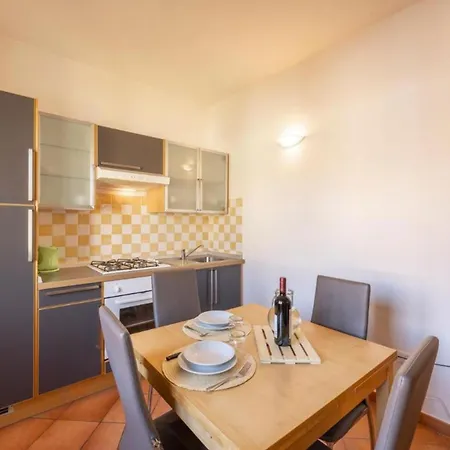 Apartment Relaxing Cristal Blu Sleeps 4 Num1493 Santa Teresa Gallura