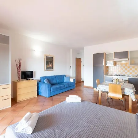 Relaxing Cristal Blu Sleeps 4 Num1493