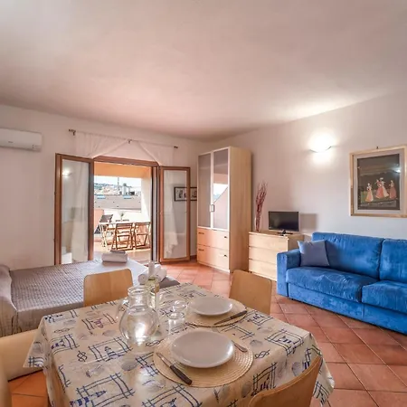 Apartment Relaxing Cristal Blu Sleeps 4 Num1493 Santa Teresa Gallura