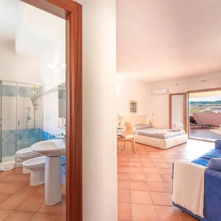 Relaxing Cristal Blu Sleeps 4 Num1493 Apartment