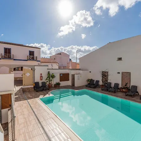 Apartment Relaxing Cristal Blu Sleeps 4 Num1493 Santa Teresa Gallura
